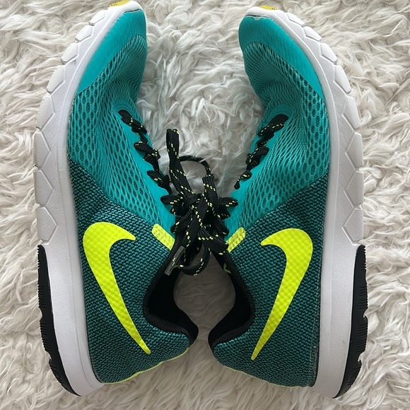 Nike Flex Experience Running Shoes - Picture 7 of 10